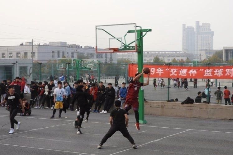 篮球赛.jpg